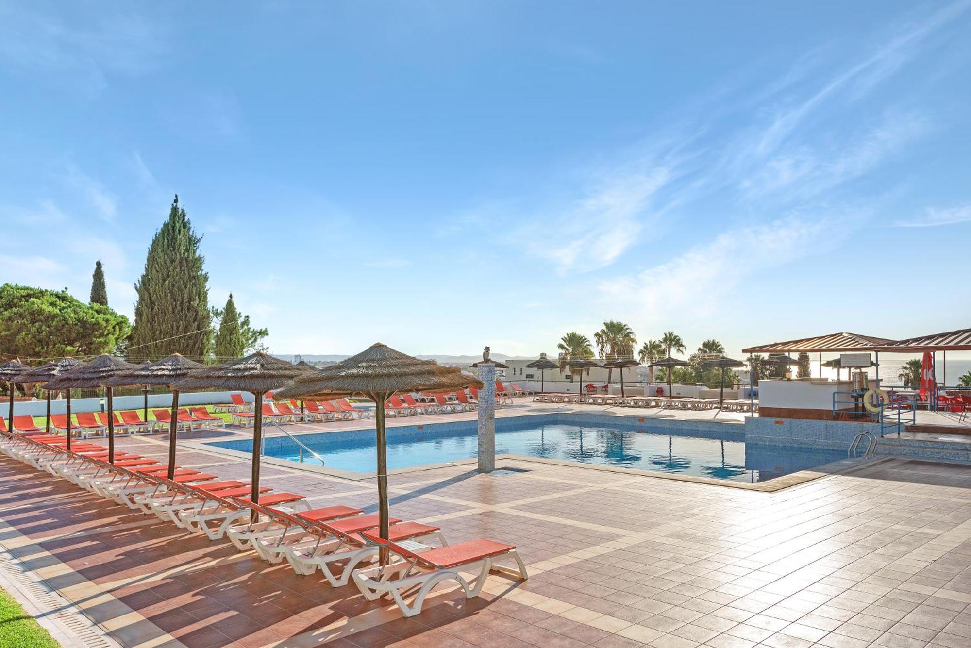 Homes Jardim Cozy With Swimming Pools Near The Old Town