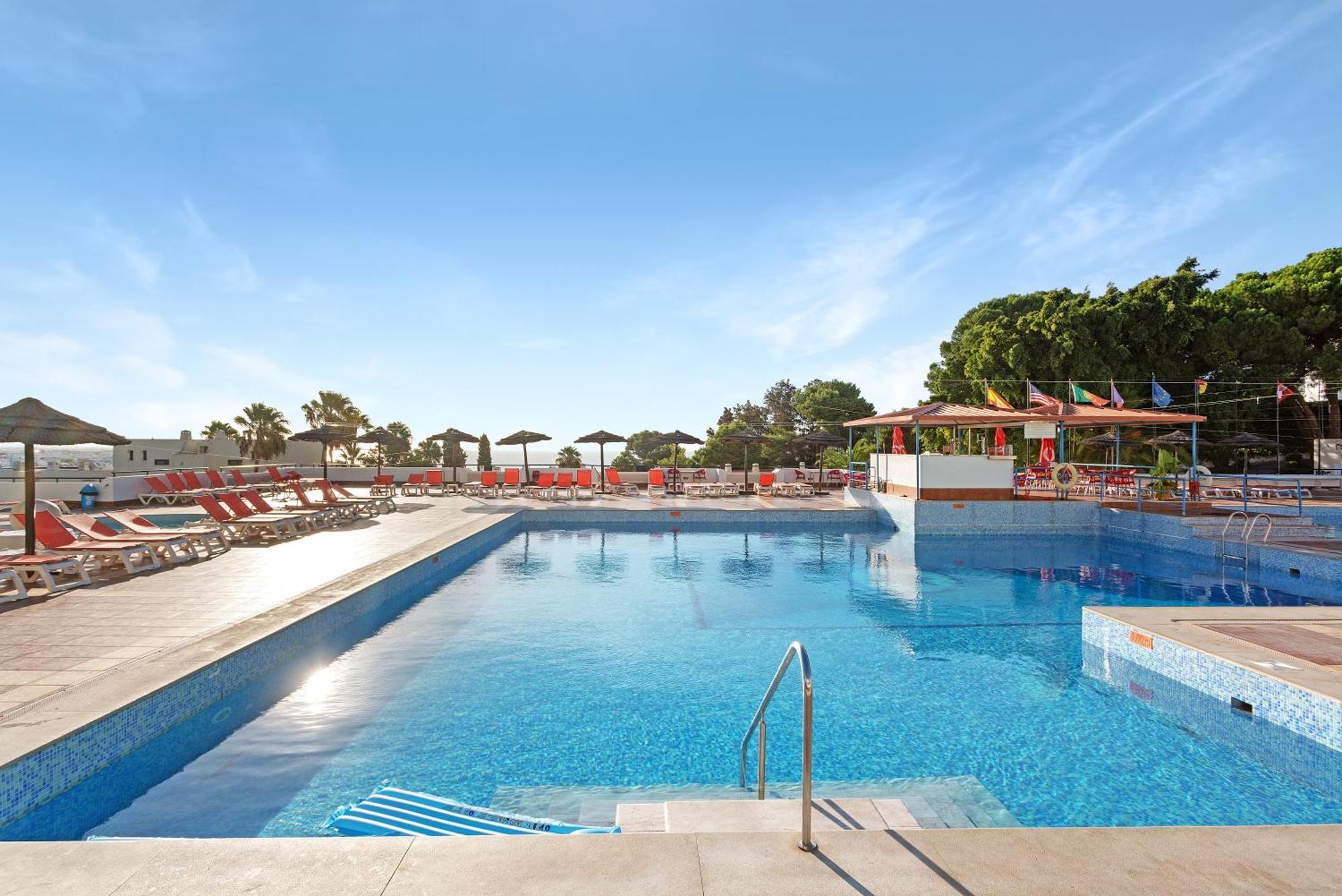 Homes Jardim Cozy With Swimming Pools Near The Old Town