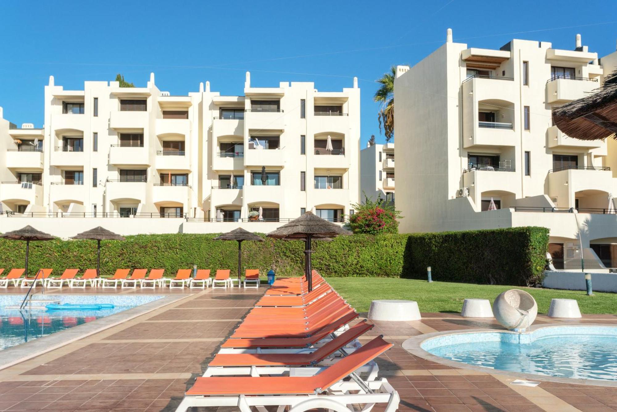 Homes Jardim Cozy With Swimming Pools Near The Old Town Apartment *